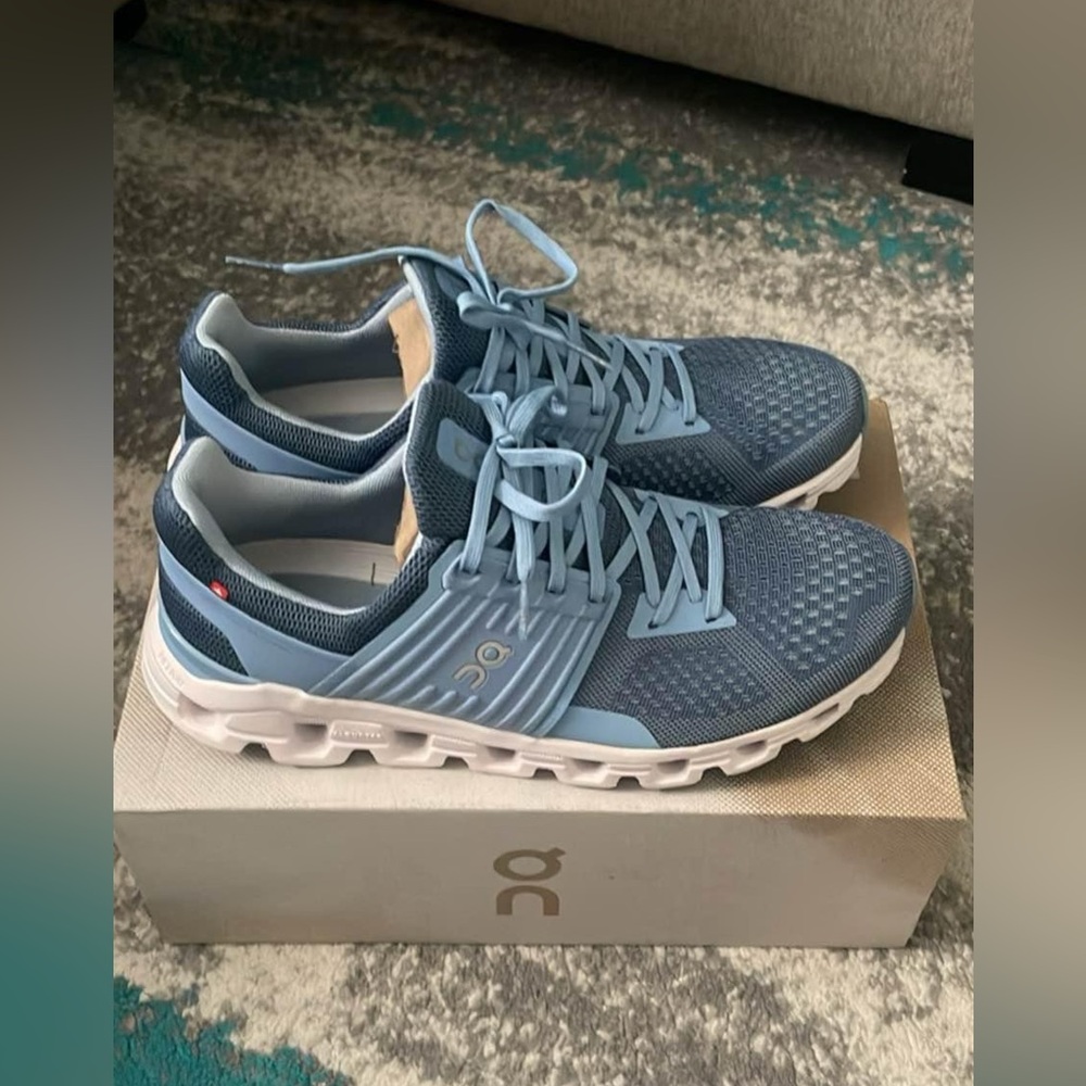 New.  Oncloud Women 10.5